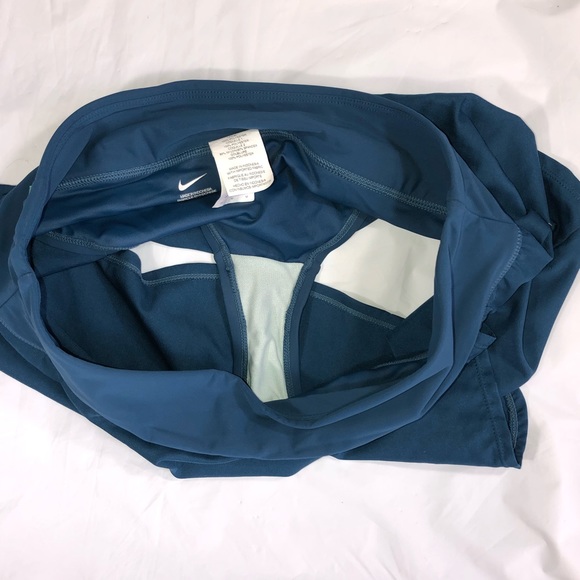 Nike woman's tennis skort running shorts size 10 - Picture 4 of 7